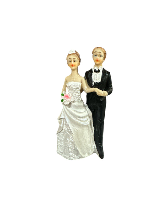 Married Couple statue 4”